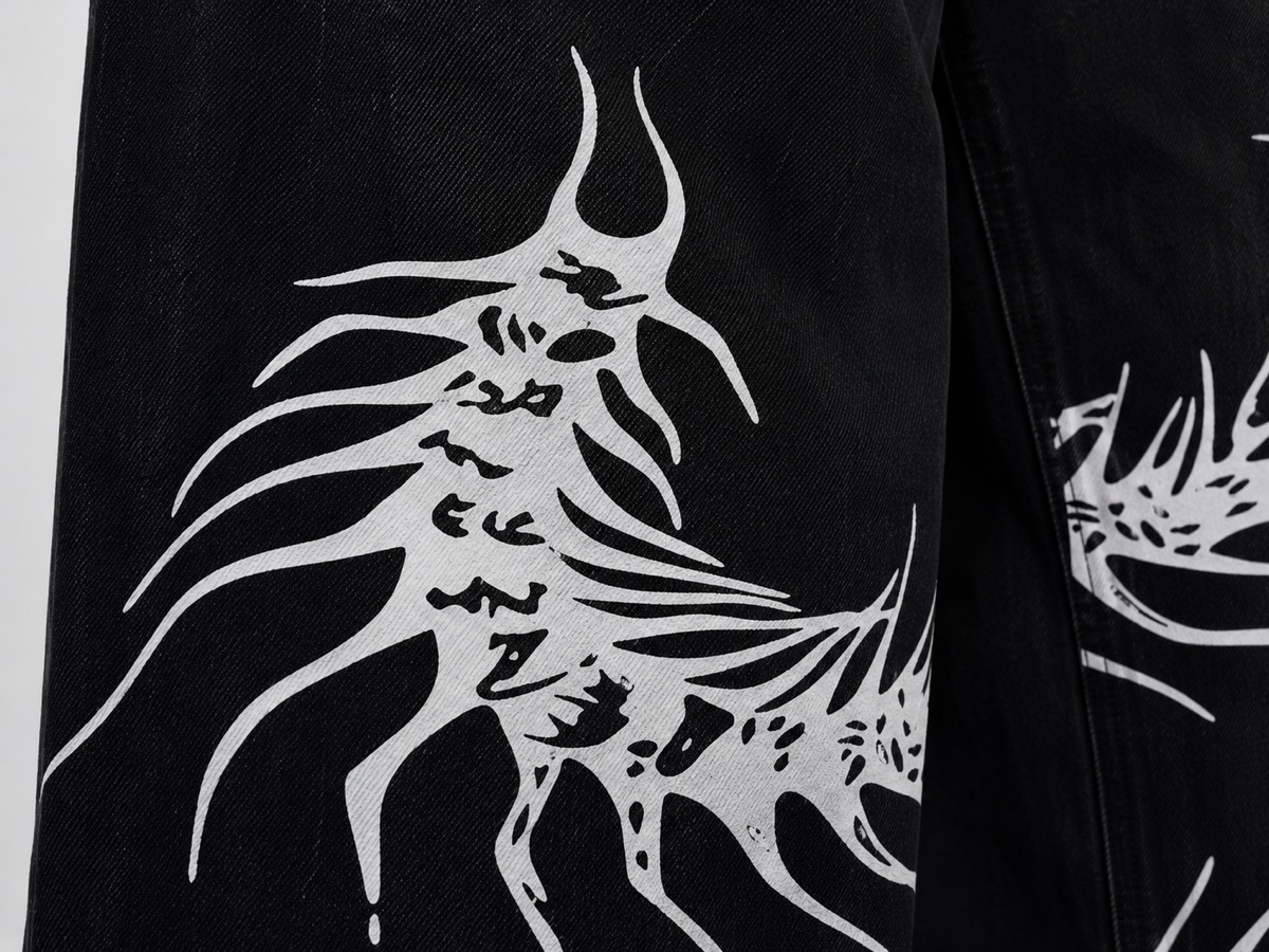 Creature Graphic Wide-Leg — 45° Angle